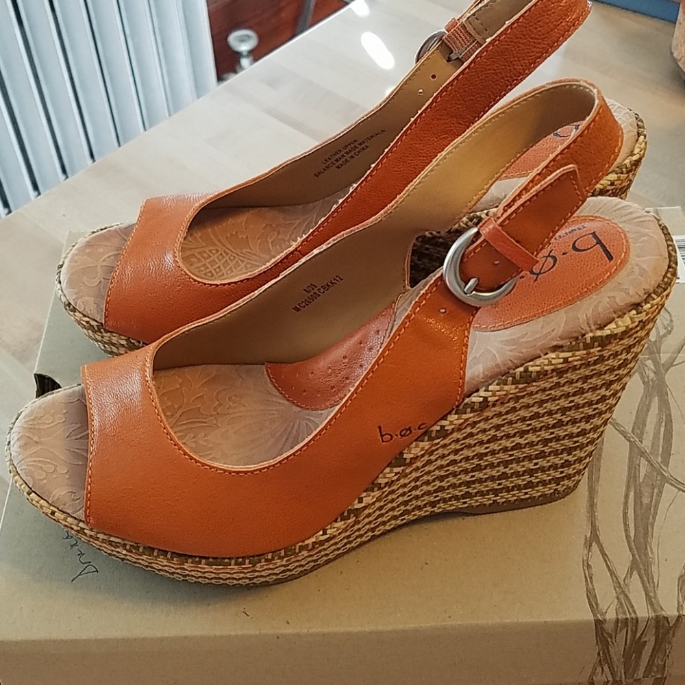 Born Concept platform wedge sandals size 8